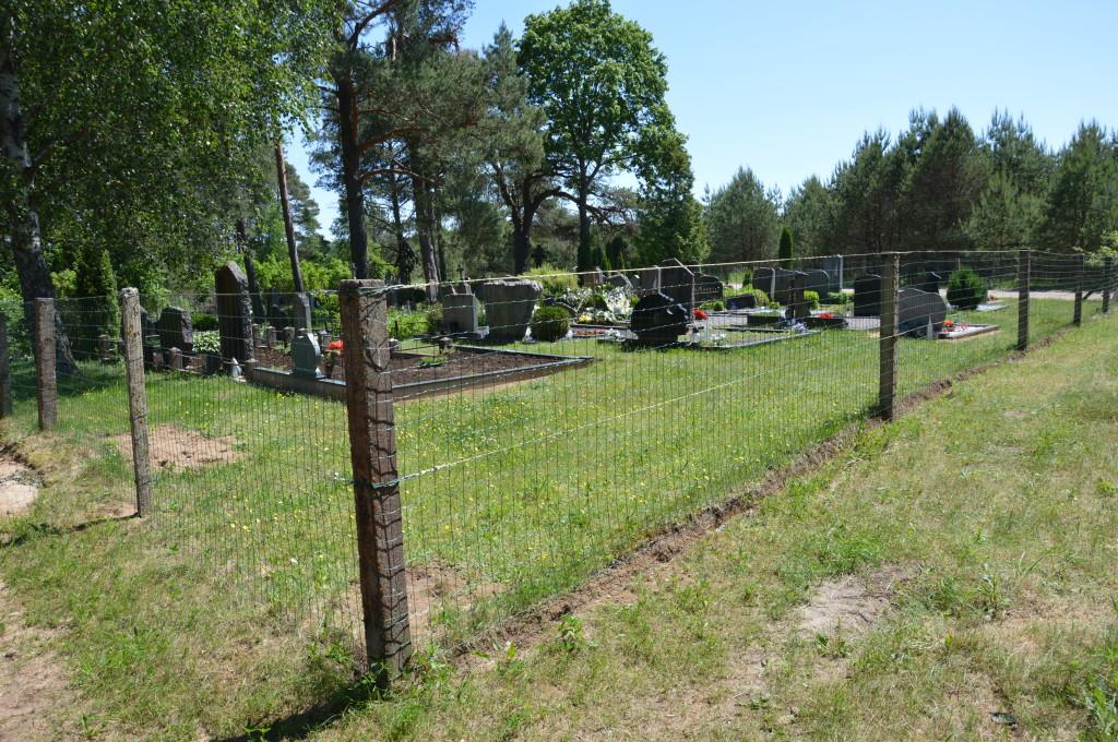 Aptvertos kapinės