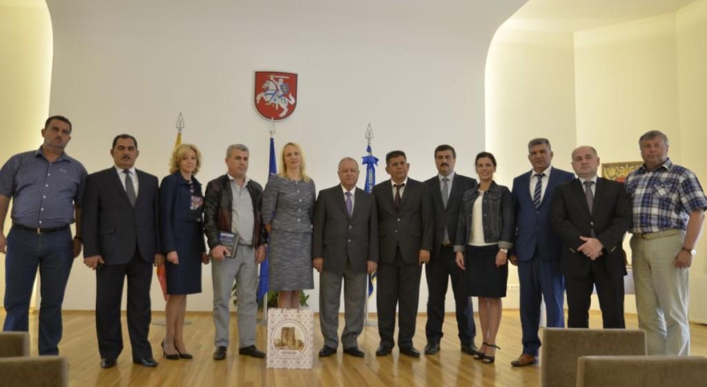 Azerbaidžano savivaldybių vadovų delegacija su rajono savivaldybės vadovais bei darbuotojais  