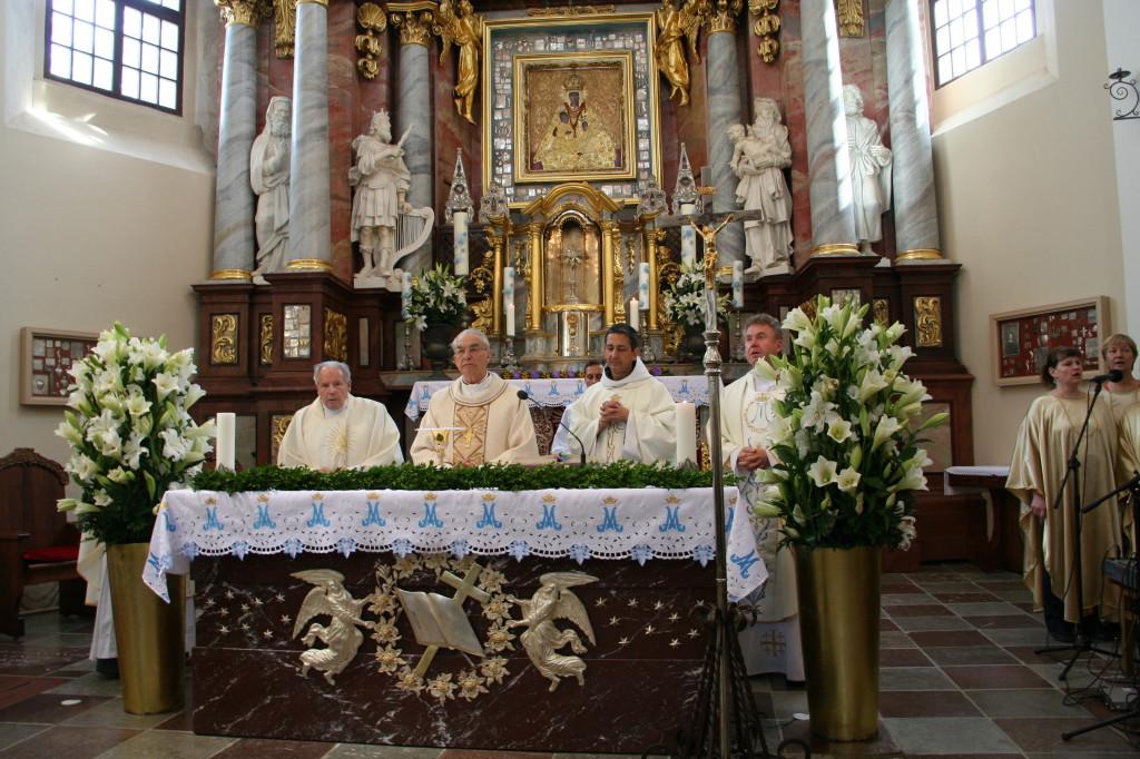 Kardinolas Audrys Juozas Bačkis kviečia melstis už šeimas ir Trakinių atlaiduose Trakų Dievo Motinos malonės