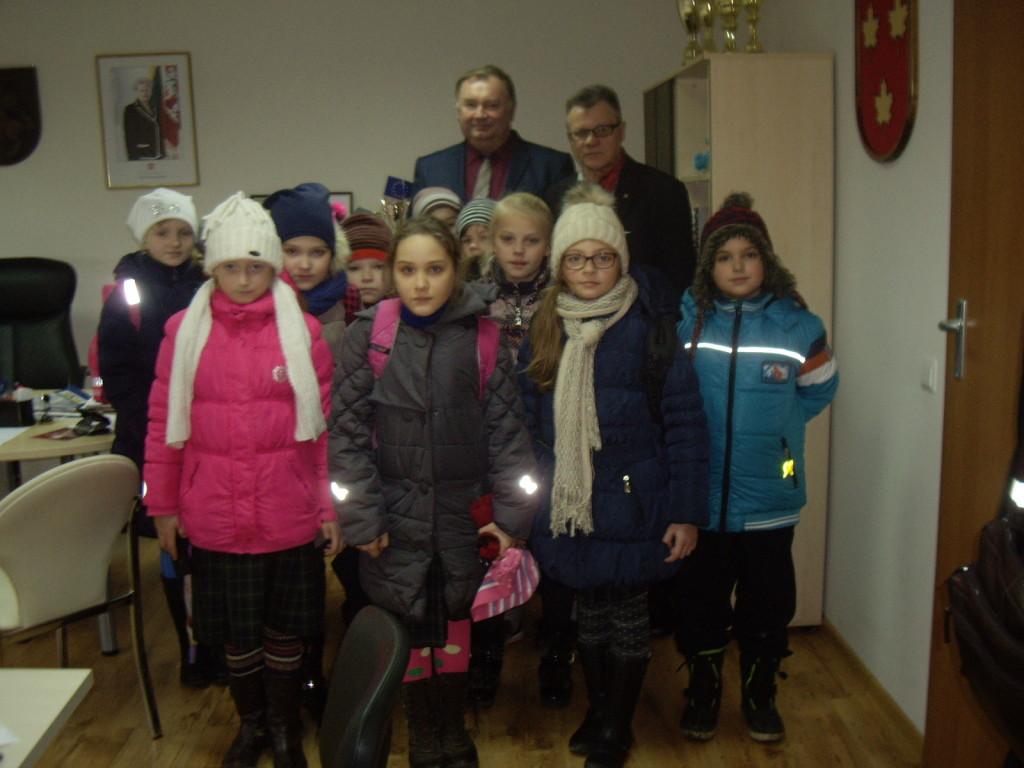 Teorija be praktikos negyva
