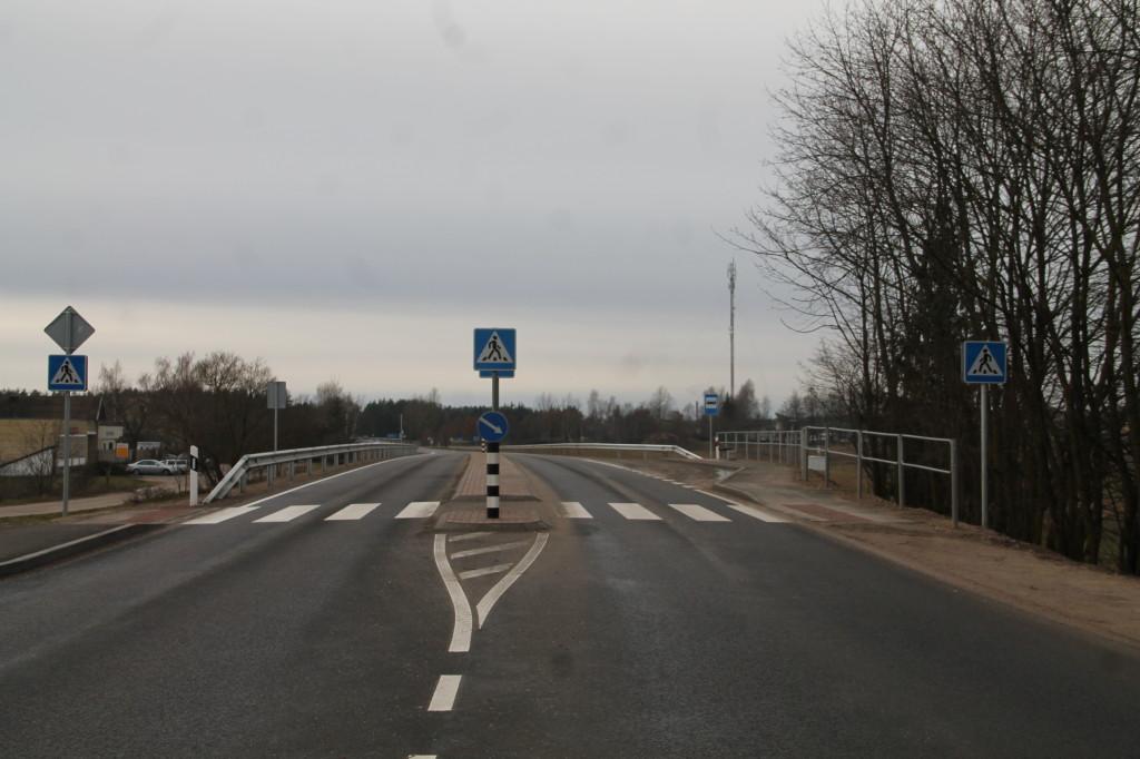 Naujai įrengta pėsčiųjų perėja kelyje Vilnius-Prienai-Marijampolė 
