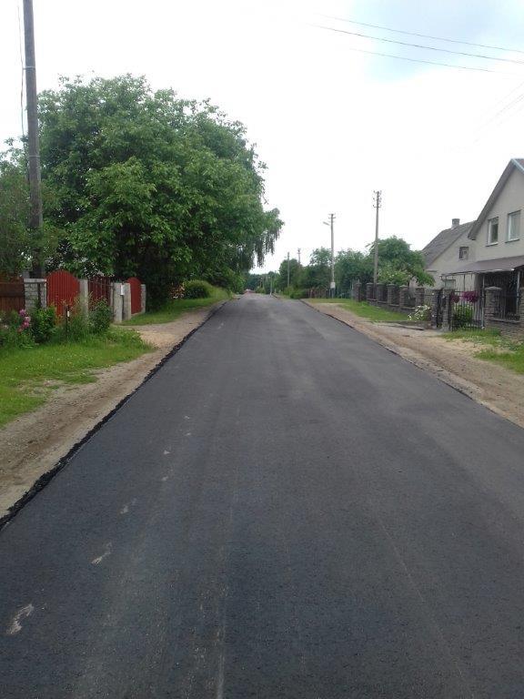Paklota nauja asfalto danga dviejose Lentvario gatvėse