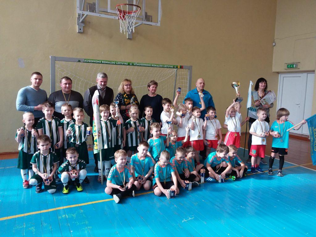 Trakų rajono priešmokyklinio amžiaus vaikų futbolo turnyras “Futboliukas“ finišavo Rūdiškėse