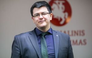 Vytautas Sinica. Antikonstitucinę LLRA programą įgyvendins leftistai?