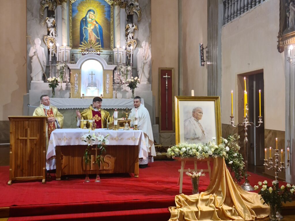 Švč. Sakramento adoracija Onuškio Šv. Apaštalų Pilypo ir Jokūbo bažnyčioje