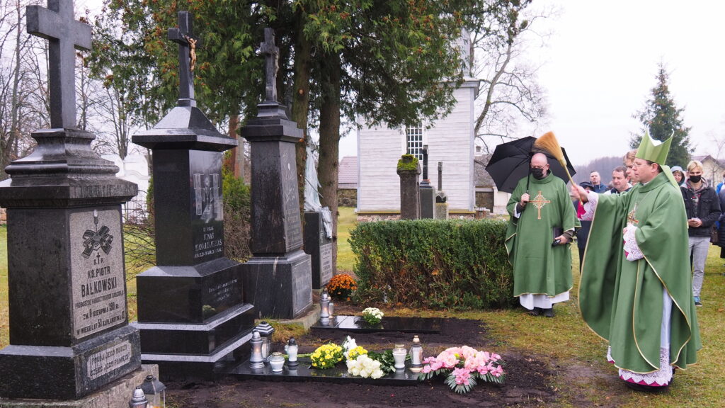Onuškyje pašventintas paminklas kun. Ignui Kavaliauskui (1929–1954–2020)