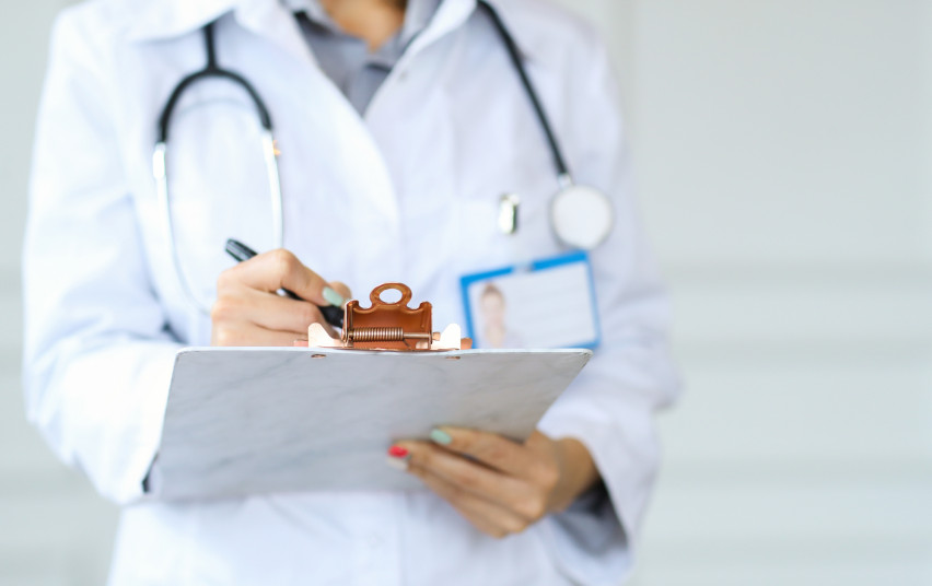 Medikams nebelieka prievolės žymėti pasveikimą nuo Covid-19