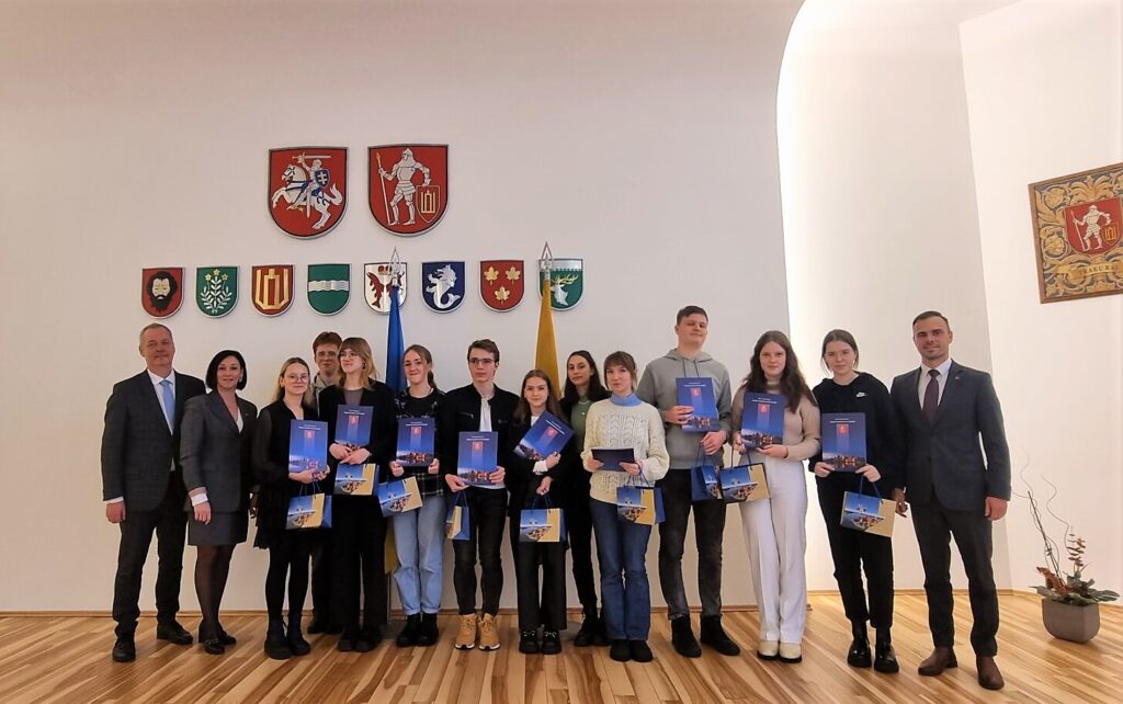 Apdovanoti Trakų rajono savivaldybės Jaunimo metų nominantai