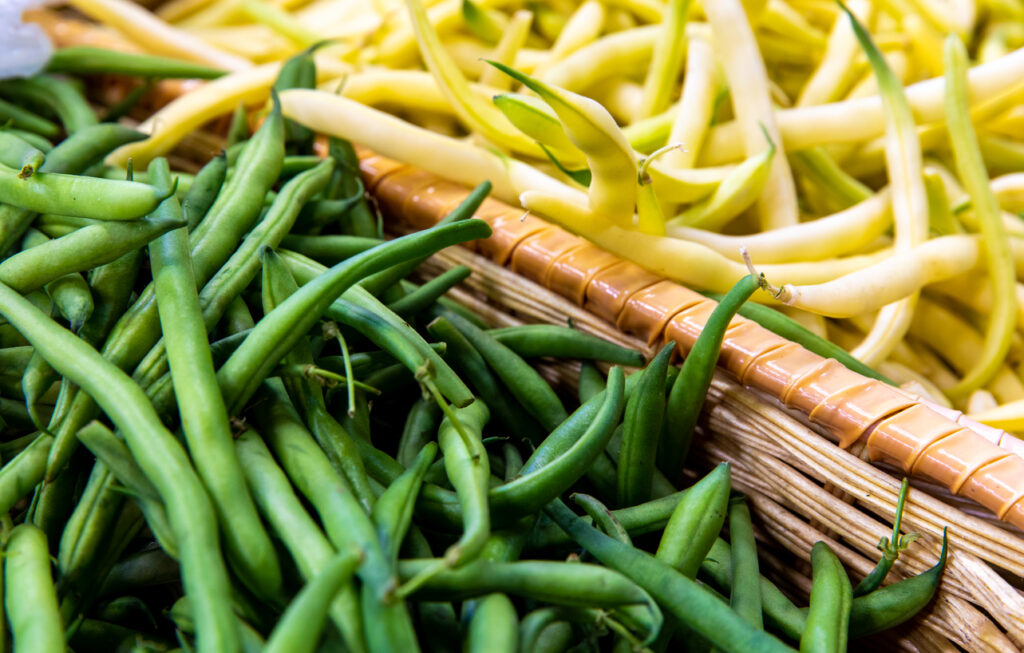 Kurios šparaginės pupelės sveikesnės – žalios ar geltonos? Jų skirtumai – ne tik naudingose savybėse