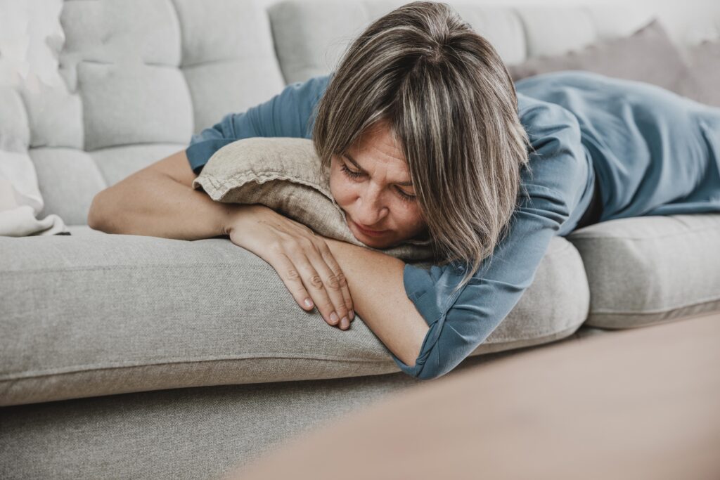 <a href="https://www.freepik.com/free-photo/adult-woman-stressing-out-home_11198873.htm#fromView=image_search_similar&page=3&position=31&uuid=5e191e42-b442-45bb-93d5-bcd77c9ca025&query=feeling+unwell">Image by freepik</a>